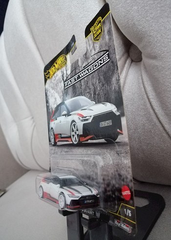Beden Hot Wheels Audi RS 6 Avant Premium Fast Wagons