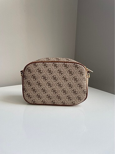 Beden çeşitli Renk guess charm detaylı çanta