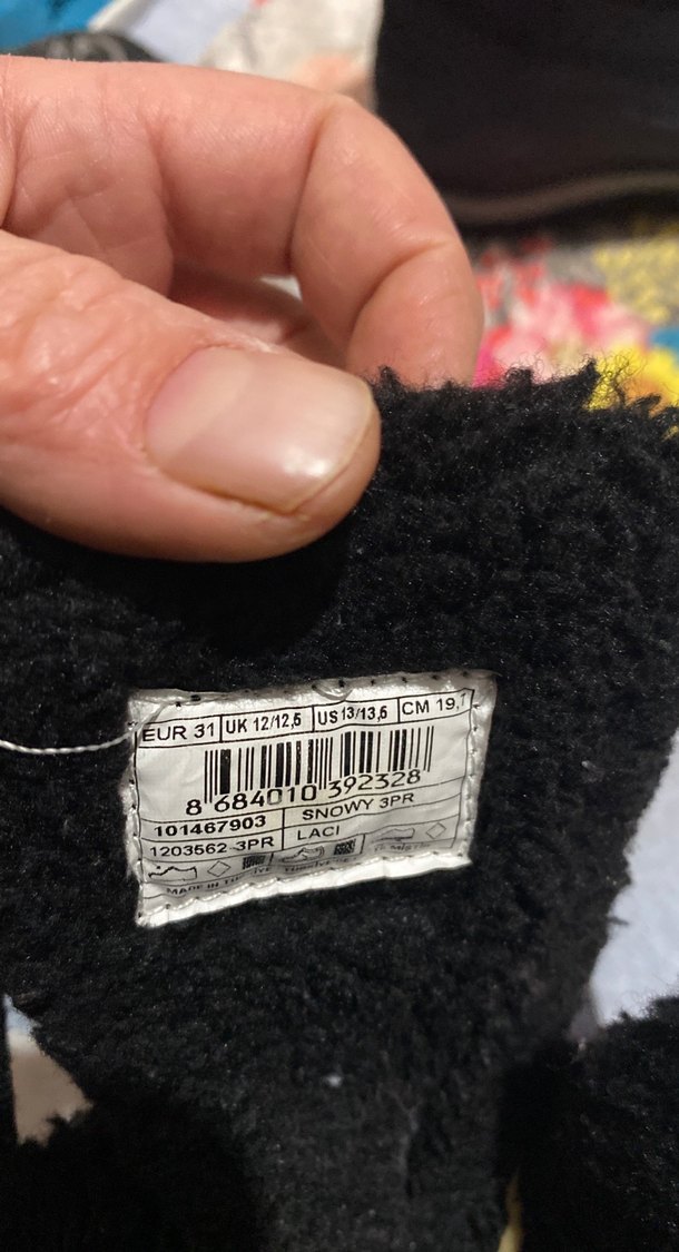 Siyah Erkek Çocuk Kaymaz Bot - Görsel 4