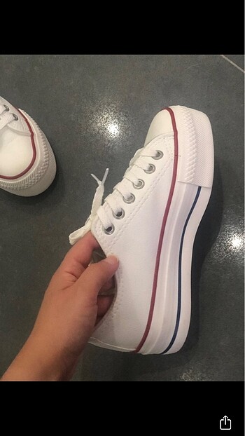 38 Beden beyaz Renk Converse ayakkabı