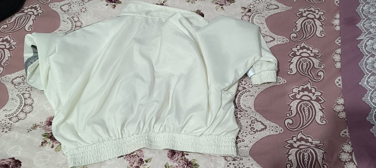 Kadın Beyaz Kapüşonlu Mini Ceket - Görsel 4