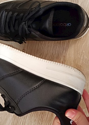 Siyah Dolgu Topuklu Spor Ayakkabı - Görsel 3