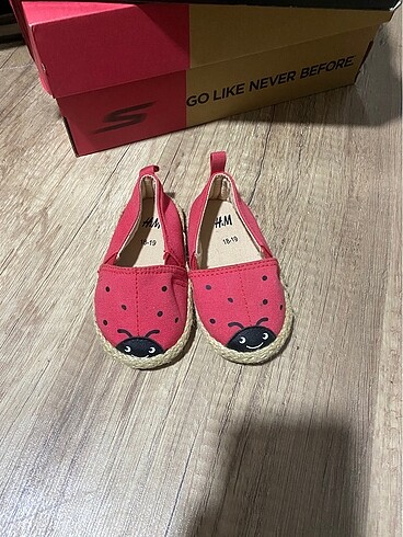 H&M H&M kız bebek ayakkabısı 18-19
