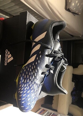 41 Beden Adidas Predator Freak 4 Krampon