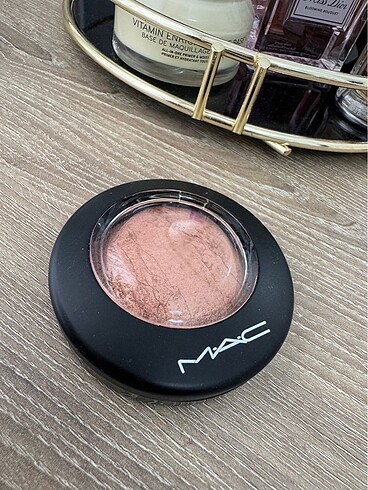 Mac Cheeky Bronze