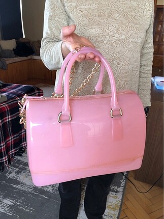 Pembe çanta