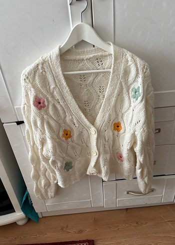 Nakışlı Beyaz Örgü Bohem Hırka - Görsel 3