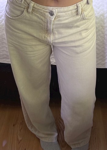 Düğmeli Beyaz Bol Kesim Midi Kot Pantolon - Görsel 2