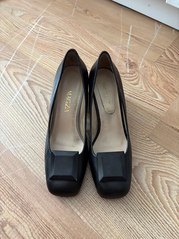 Siyah Tokalı Kadın Klasik Topuklu Ayakkabı - Görsel 3