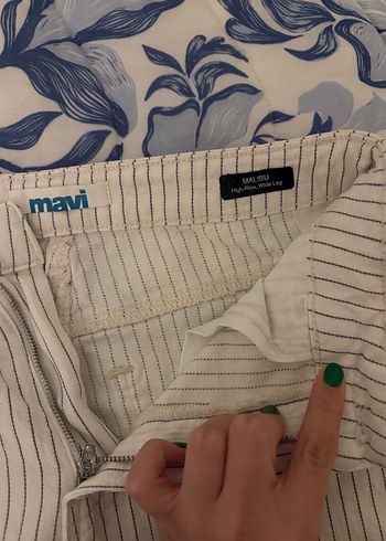 Düğmeli Çizgili Kadın Kot Pantolon - Görsel 4