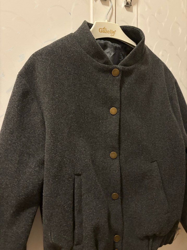 Düğmeli Gri Kadın Ceket - Görsel 4