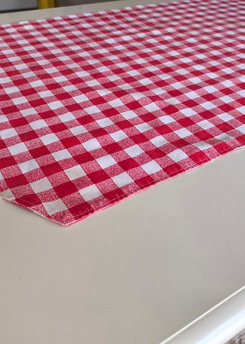 Kırmızı Ekose Masa Örtüsü - Görsel 4