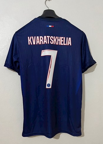 Diğer PSG Kvara7 forma