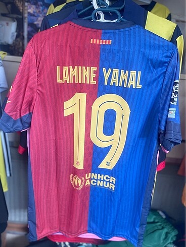 Lamine Yamal Barcelona forma