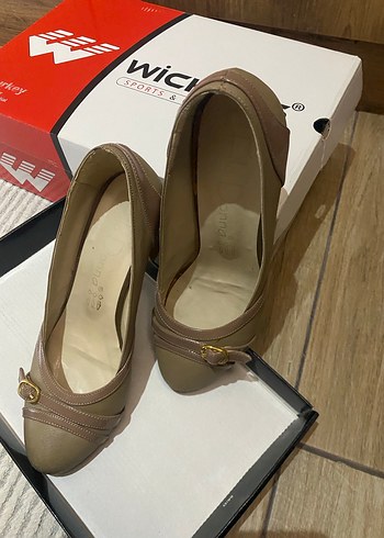 Parlak Siyah Rugan Stiletto Topuklu Kadın Ayakkabı - Görsel 3