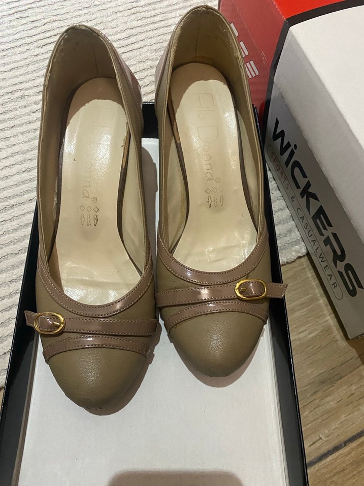 Parlak Siyah Rugan Stiletto Topuklu Kadın Ayakkabı - Görsel 4