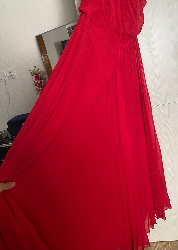 Seyran marka kırmızı şifon abiye - Görsel 3