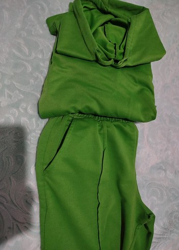 Yeşil Sweatshirt ve Eşofman Takımı - Görsel 2