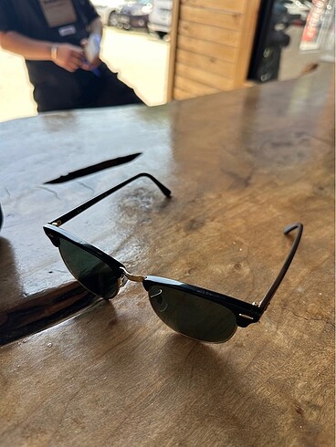 Rayban gözlükm.