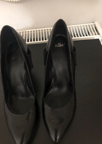 Siyah Tokalı İnce Topuklu Kadın Ayakkabı - Görsel 3