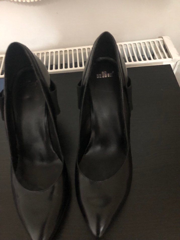 Siyah Tokalı İnce Topuklu Kadın Ayakkabı - Görsel 3