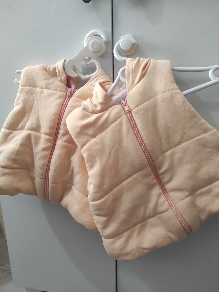 2 adet ikiz 6-9 aylık yelek - Görsel 2