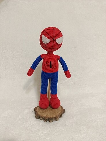 Örümcek adam amigurumi