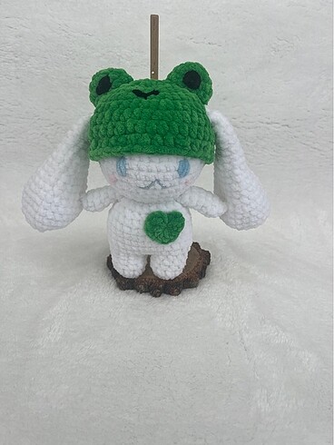 Cinnemarol amigurumi