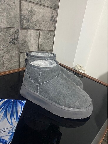Ugg bot