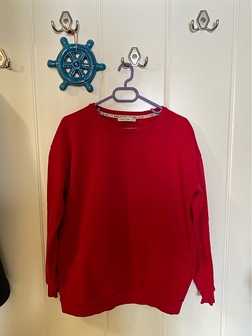 LC Waikiki kırmızı sweatshirt