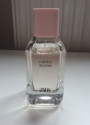 Zara parfüm- lightly bloom