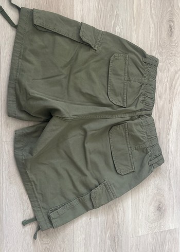 Bershka cargo şort haki yeşili - Görsel 3