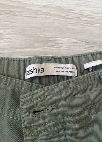 Bershka cargo şort haki yeşili - Görsel 2