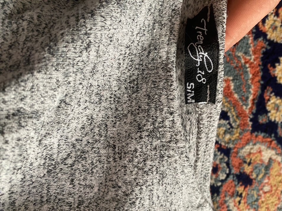 Gri V Yaka Kısa Kollu Keten Bluz - Görsel 5