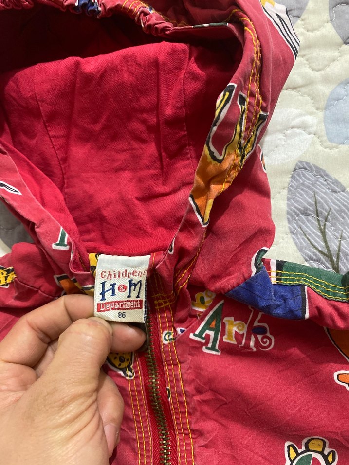 Kapüşonlu Renkli Desenli Erkek Çocuk Yağmurluk - Görsel 5