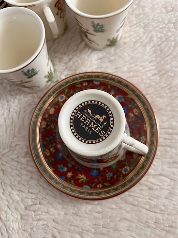 Hermes yaldızlı fincan