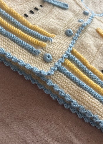 Kardanadamlı Örgü Bebek Yeleği - Görsel 4