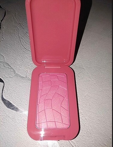 Beden NUX Buttermelt Blush Pembe Allık 08 Getting Butta
