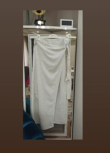 M beden yandan bağlamalı etek 
