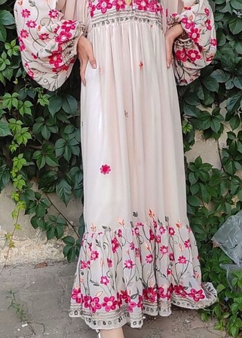 Pembe Nakışlı Uzun Bohem Elbise