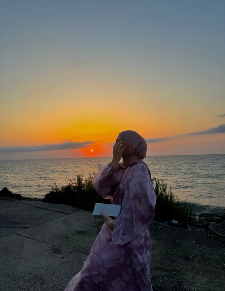 Uzun Mor Bağlama Desenli Dökümlü Kadın Abiye - Görsel 3