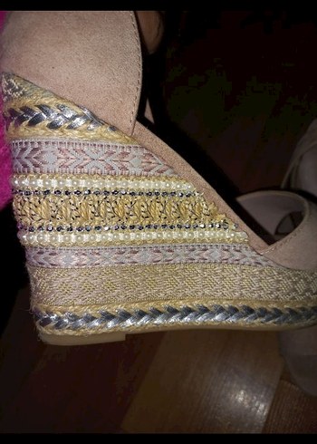 Bej Süet Dolgu Topuklu Kadın Sandalet - Görsel 4