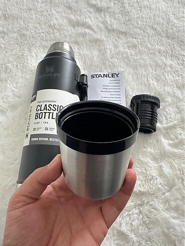  Beden siyah Renk Orijinal 1.4 lt Stanley Termos