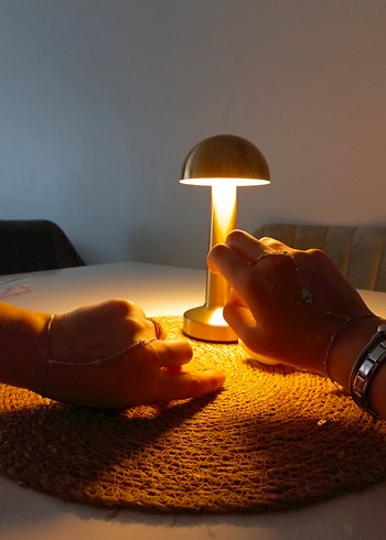 Zincir Detaylı Altın Renkli Kadın El Zinciri - Görsel 5