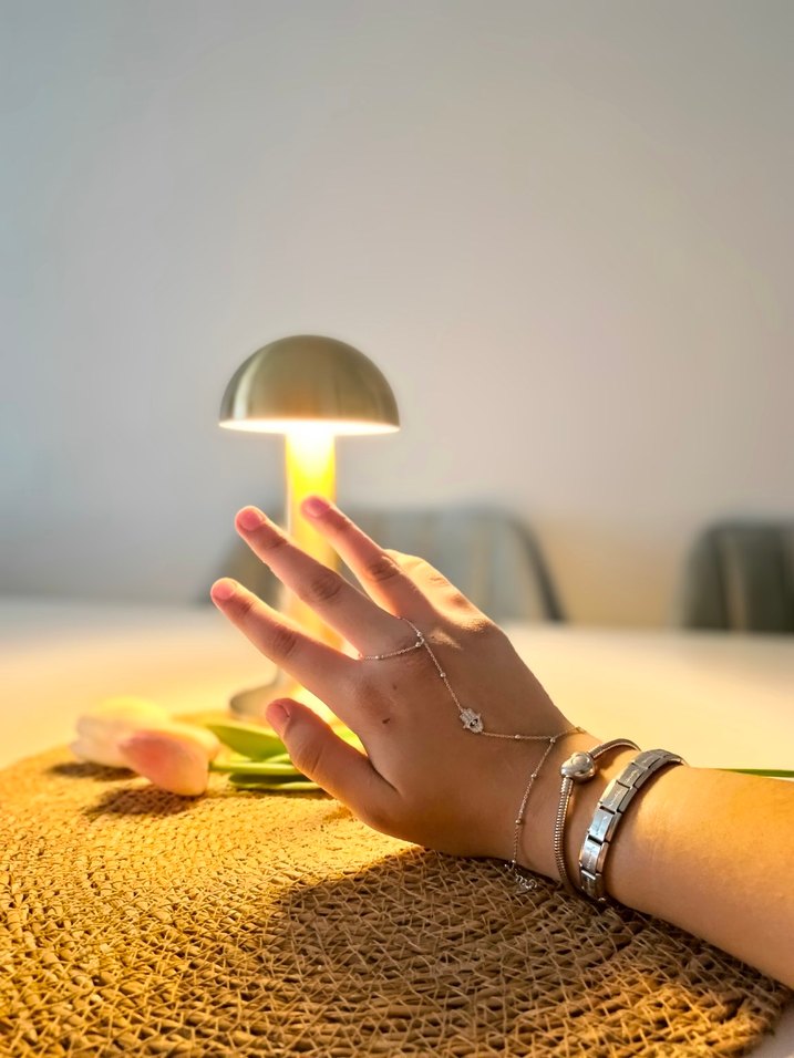 Zincir Detaylı Altın Renkli Kadın El Zinciri - Görsel 2