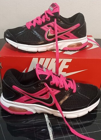 Nike sneaker 
