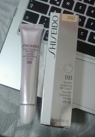 Shiseido medium bb krem