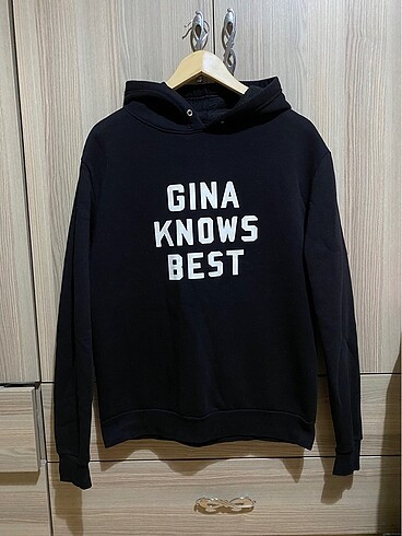 Gina Knows Best Siyah Sweatshirt