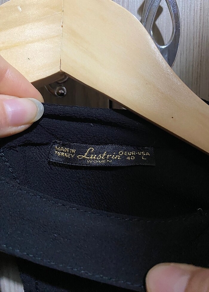 Siyah Dekolteli Bluz - Görsel 2