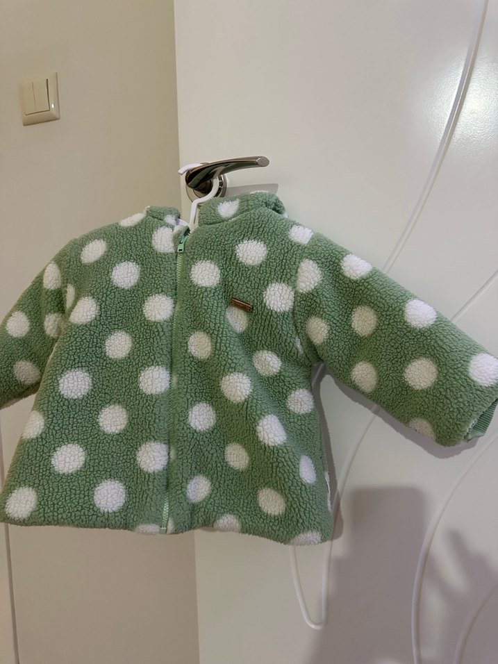 Kapüşonlu Yeşil Puantiyeli Bebek montu - Görsel 5